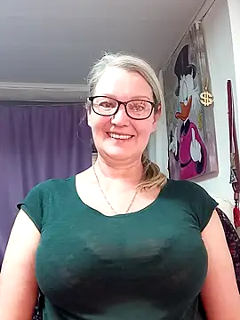 irinamaux online show from 19, 2, 2026