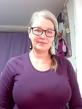 irinamaux online show from 28, 2, 2026