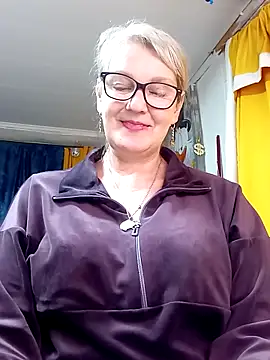 Snapshot of irinamaux chatting on 18, 4, 2026 irinamaux online show from 18, 4, 2026