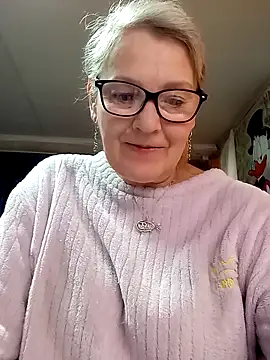 Snapshot of irinamaux chatting on 26, 4, 2026 irinamaux online show from 26, 4, 2026