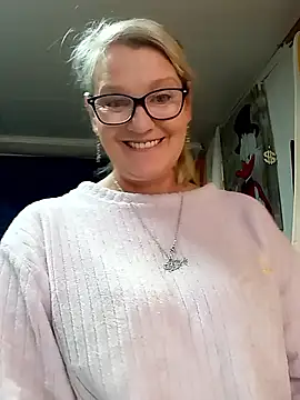 Snapshot of irinamaux chatting on 11, 5, 2026 irinamaux online show from 11, 5, 2026