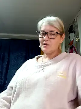 Snapshot of irinamaux chatting on 18, 5, 2026 irinamaux online show from 18, 5, 2026