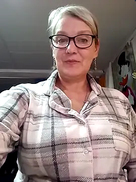 Snapshot of irinamaux chatting on 25, 5, 2026 irinamaux online show from 25, 5, 2026