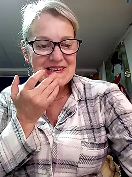 Snapshot of irinamaux chatting on 26, 5, 2026 irinamaux online show from 26, 5, 2026