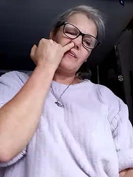 irinamaux online show from 2, 7, 2026
