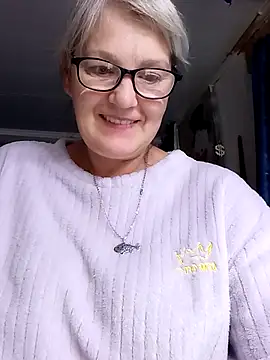 irinamaux online show from 3, 7, 2026