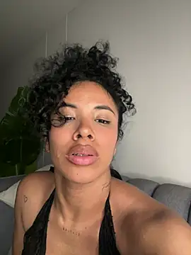 Brunettexio online show from 2, 2, 2025