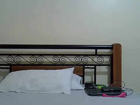 Giannah01 online show from 8, 11, 2025