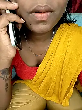 Snapshot of tamilachi4u chatting on 1, 1, 2025 tamilachi4u online show from 1, 1, 2025