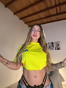 Sarapalmer1 online show from 17, 6, 2026