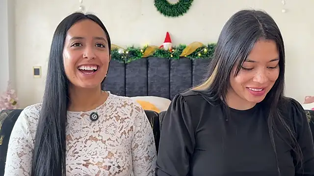 2SummerLove1 online show from 6, 1, 2026