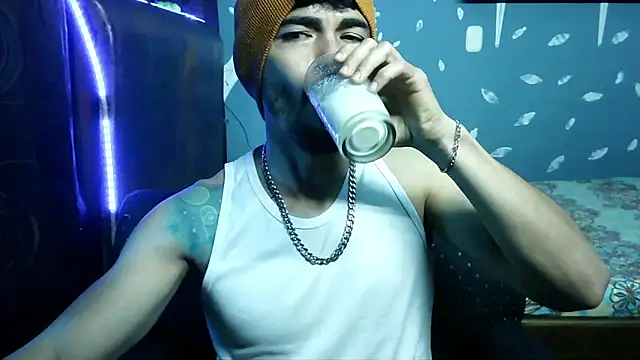 Snapshot of ponzothc chatting on 1, 4, 2026 ponzothc online show from 1, 4, 2026