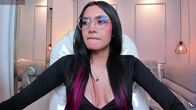 AzuraKindong online show from 6, 10, 2025