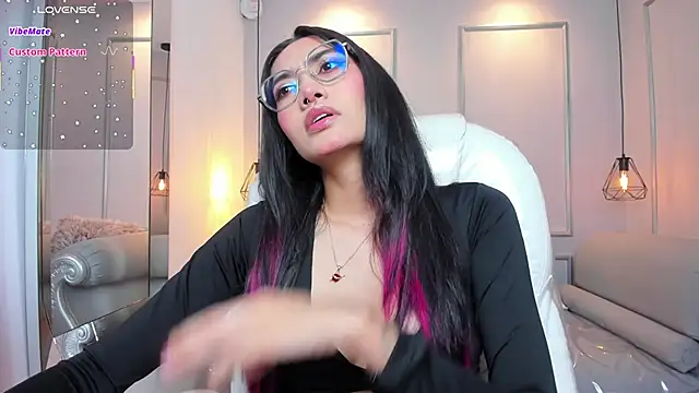 AzuraKindong online show from 27, 10, 2025