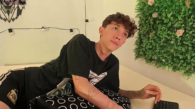 Tomy Rox online show from 3, 3, 2025