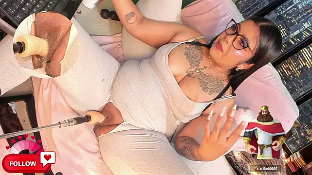 shayna manson  online show from 8, 3, 2025