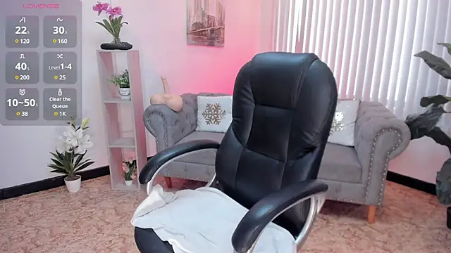 Aida adams online show from 30, 1, 2025