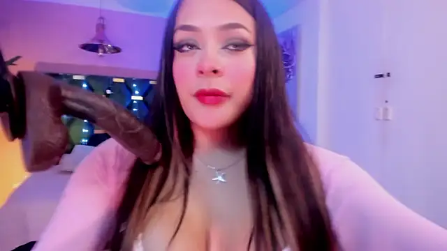 Red lady online show from 15, 1, 2026