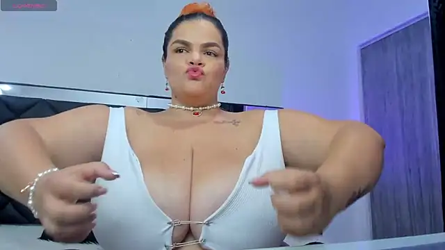 Snapshot of Sara_Thompsoon chatting on 13, 12, 2024 Sara Thompsoon online show from 13, 12, 2024