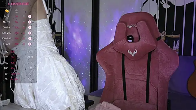 Snapshot of prettybones chatting on 19, 12, 2024 prettybones online show from 19, 12, 2024