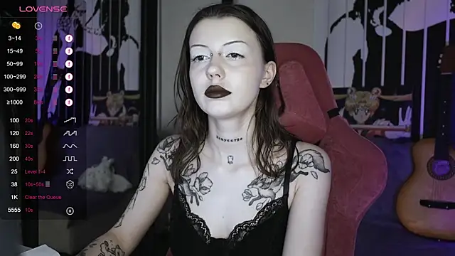 Snapshot of prettybones chatting on 28, 12, 2024 prettybones online show from 28, 12, 2024