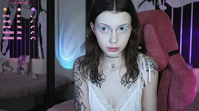 Snapshot of prettybones chatting on 16, 2, 2025 prettybones online show from 16, 2, 2025