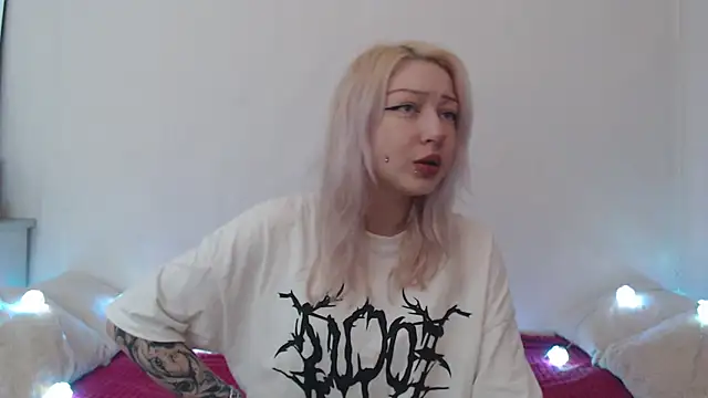 Emily hardcore online show from 18, 7, 2026