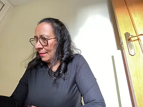 sweeviolet online show from 23, 1, 2025