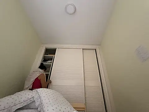 sweeviolet online show from 26, 1, 2025