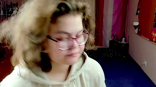 Sashy Way online show from 12, 9, 2025