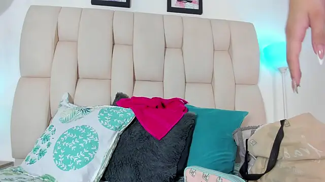 KristalFoxx online show from 10, 1, 2026