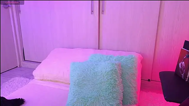 Snapshot of Yues050600 chatting on 18, 2, 2025 Yues050600 online show from 18, 2, 2025