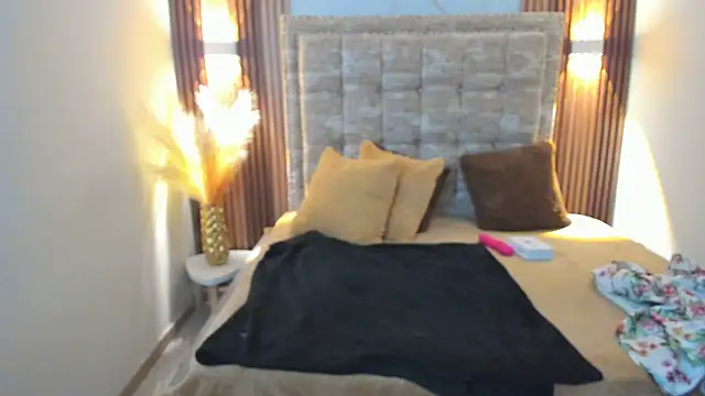 ada mclaine online show from 15, 3, 2025