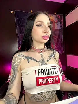 Molly  Moon online show from 18, 11, 2025