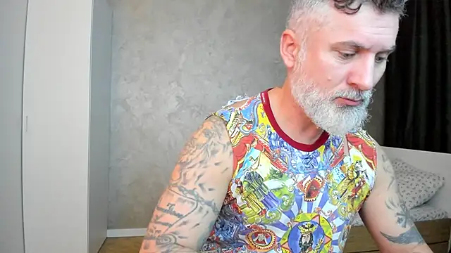 BlowMyXXL online show from 8, 1, 2025