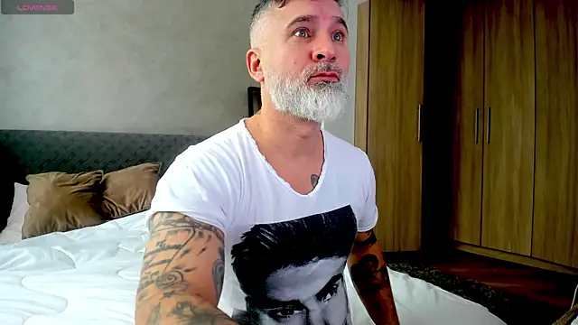 BlowMyXXL online show from 17, 2, 2025