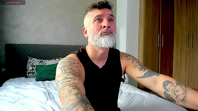 BlowMyXXL online show from 2, 3, 2025