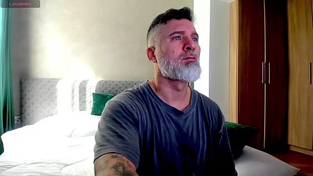 BlowMyXXL online show from 3, 3, 2025