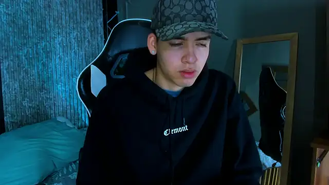 Mike 0233  online show from 12, 3, 2025