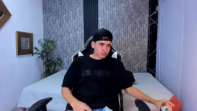 Mike 0233  online show from 24, 9, 2025