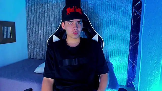 Mike 0233  online show from 14, 12, 2025