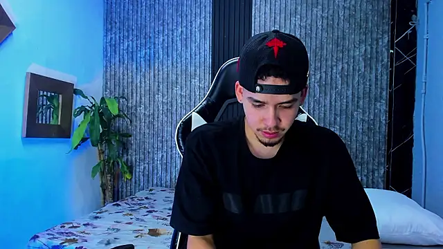 Mike 0233  online show from 1, 2, 2026