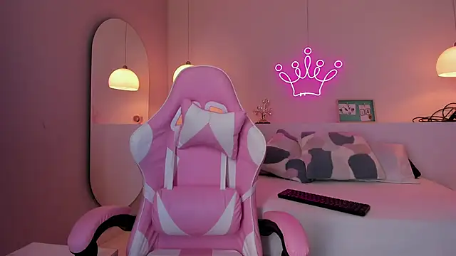 violeth hill online show from 1, 2, 2025