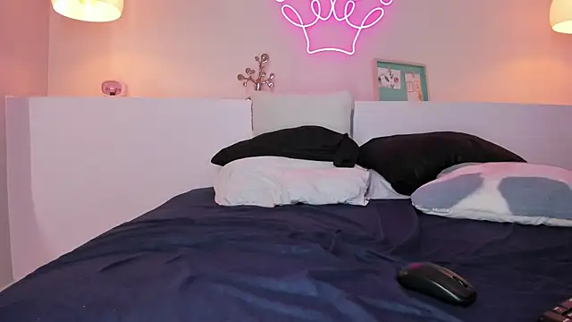 violeth hill online show from 7, 2, 2025