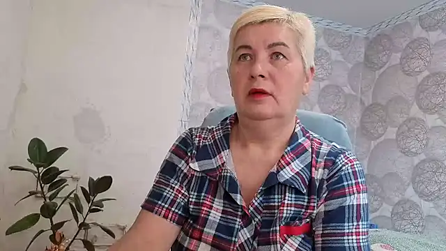 NicoleOlla online show from 7, 11, 2025