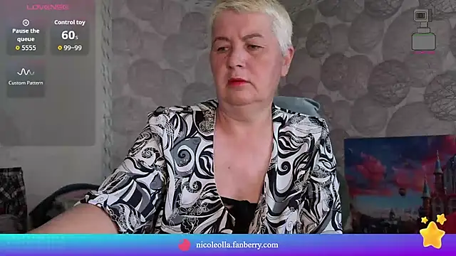 NicoleOlla online show from 27, 5, 2026