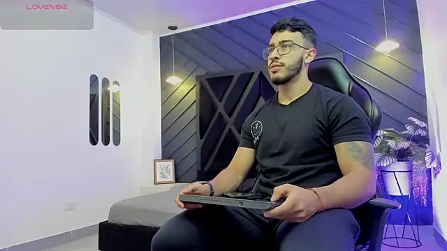 Liam Kleiin online show from 11, 10, 2025