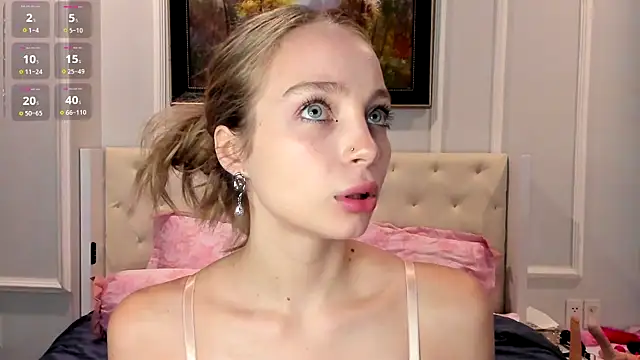 Snapshot of _LISA_BABYMETAL_ chatting on 3, 12, 2025 LISA BABYMETAL online show from 3, 12, 2025