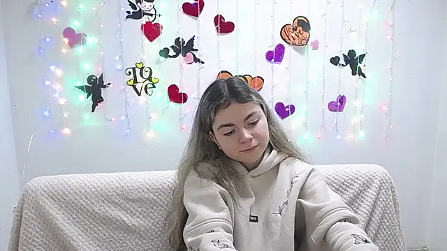 TinaRedly online show from 20, 2, 2025