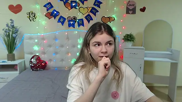 TinaRedly online show from 3, 3, 2025